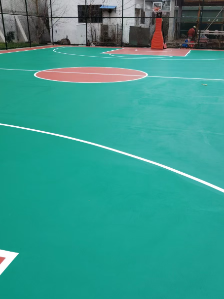 泗阳 球场长期使用易出现地面开裂